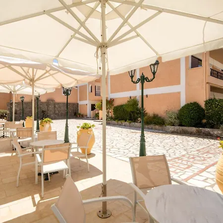 Rossis Hotel 3*