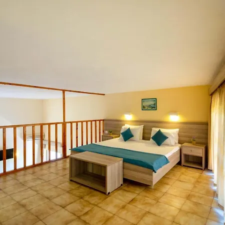 Ξενοδοχείο Rossis 3*